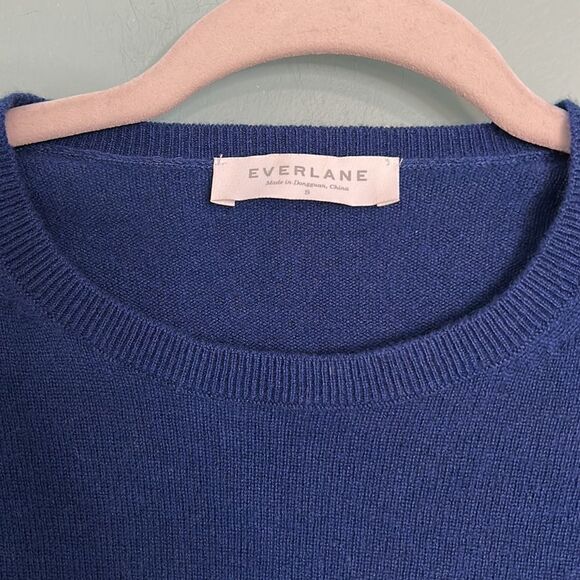 Everlane Cashmere Crew Neck Sweater - Picture 5 of 9